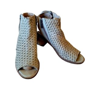 Sam Edelman Peep Toe Sandal Booties with 2.5" Heel Taupe Woven Leather Size 7.5